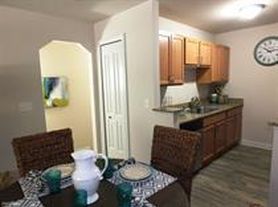 3900 Cloverlane Drive BLDG 1 - 3932