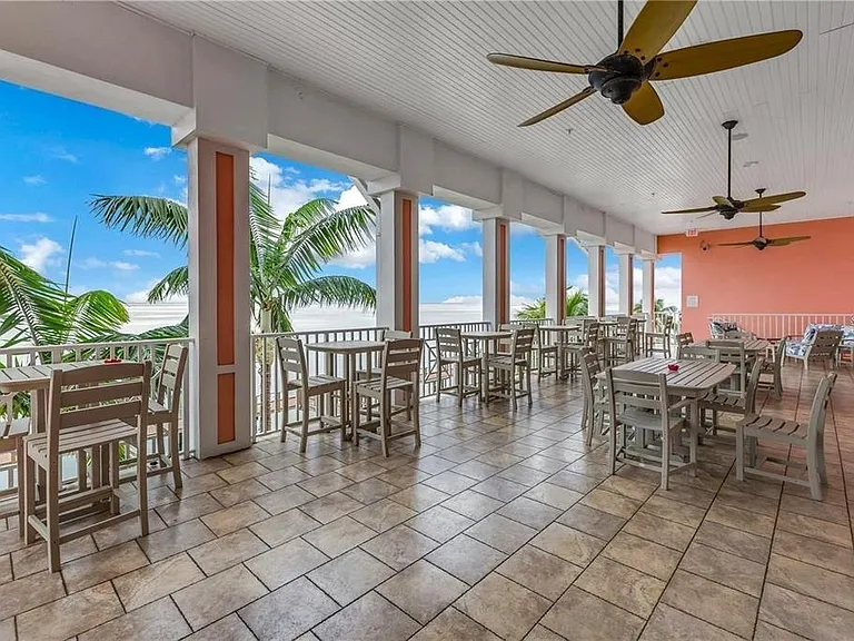 121 Seahorse Dr SE #C — Photo 83