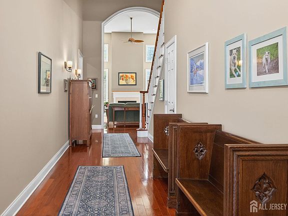4th image of 23 Schindler Ct