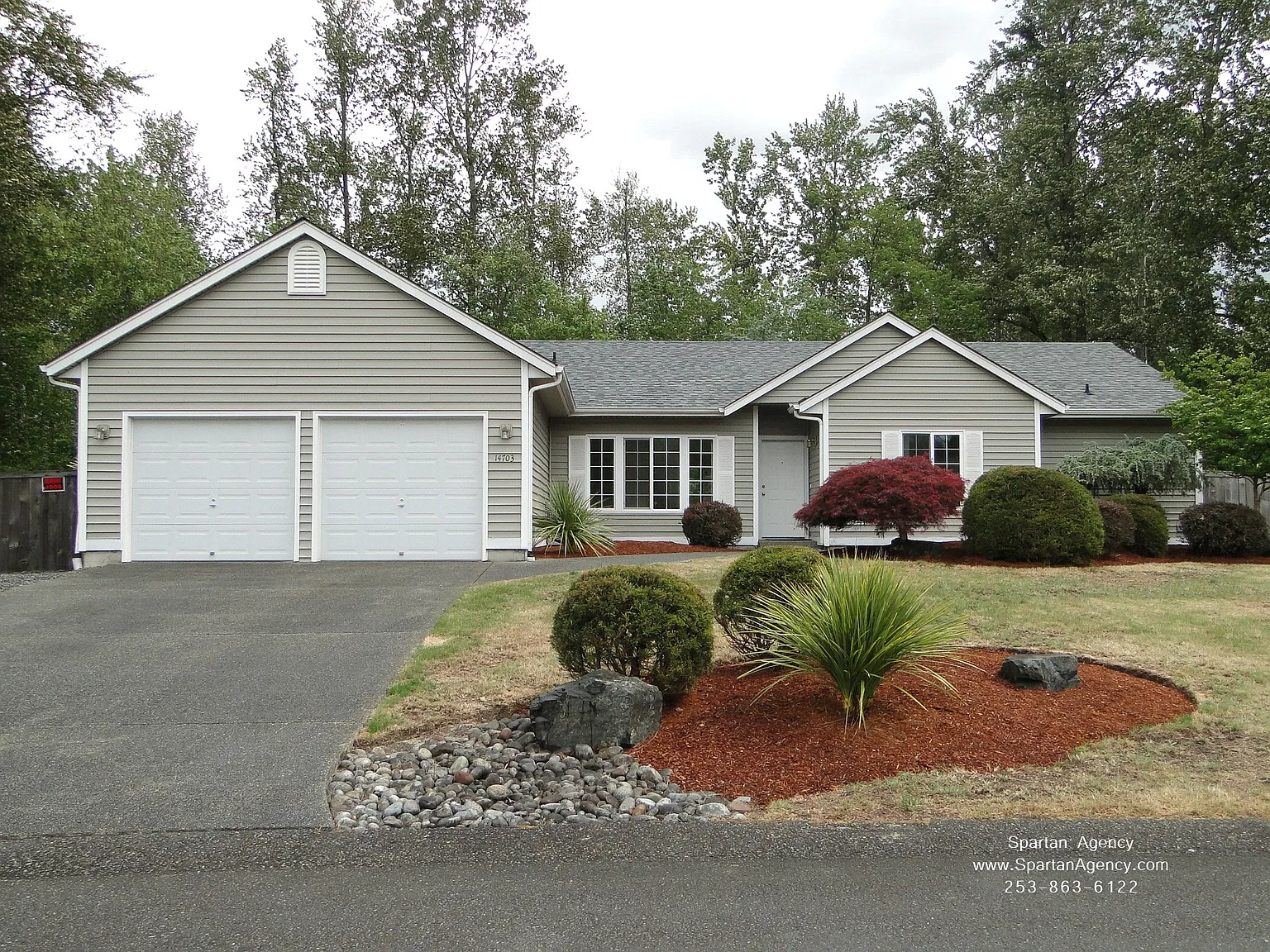 3 bed, 2.5 bath, 1933 sqft, $2,950 — Photo 1