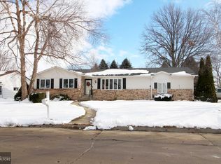 1704 Spring St, Grinnell, IA 50112