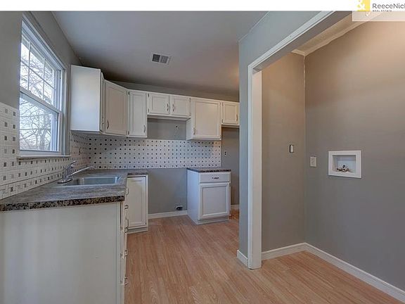 5th image of 2733 S 49th St