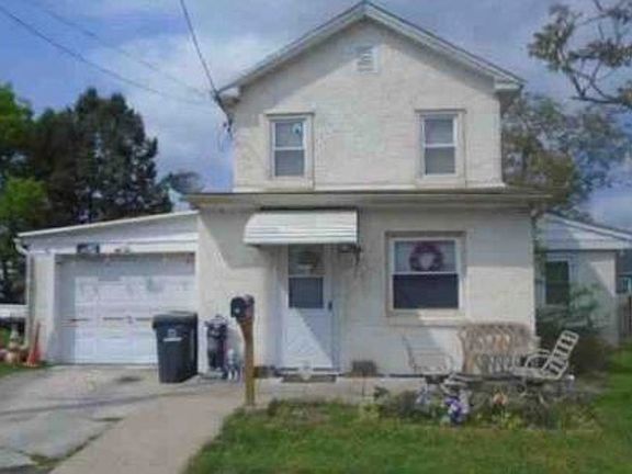 4th image of 21 E Grant St