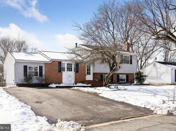 5083 Macnamara Dr, Fredericksburg, VA 22407