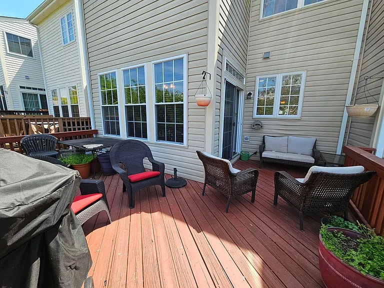 1201 Cambria Ter NE — Photo 38
