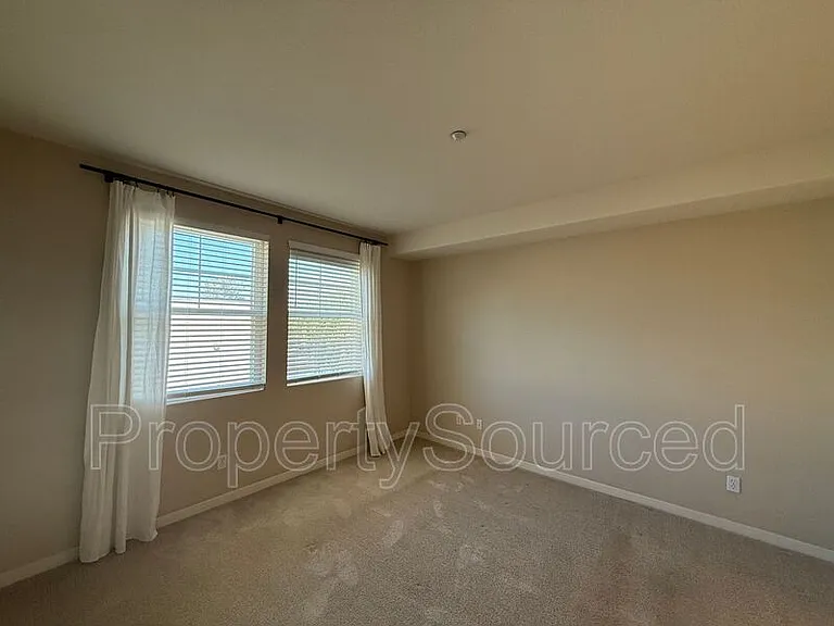 170 N North St #104 — Photo 21
