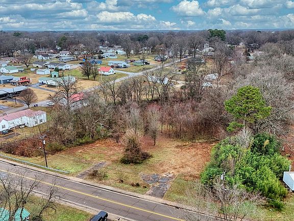 3rd image of 641 Forrest Ave