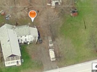 17 Taborton Rd, Sand Lake, NY 12153