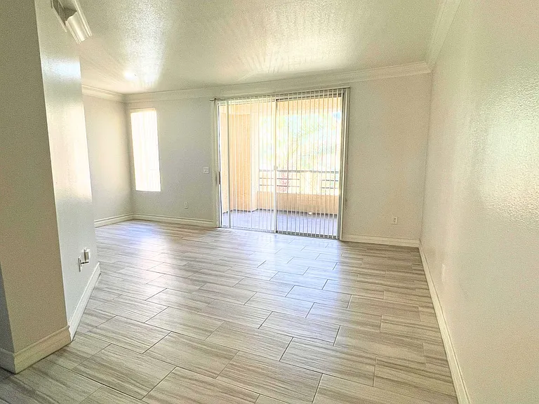 210 E Flamingo Rd #302 — Photo 2
