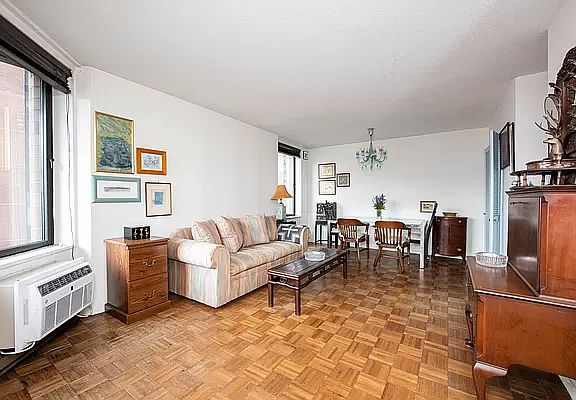 2nd image of 1619 3rd Ave APT 12D