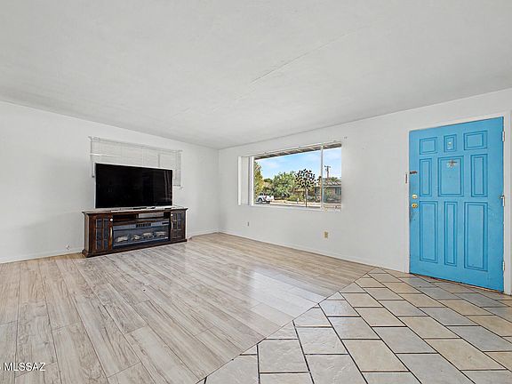 2nd image of 4725 E Bermuda St