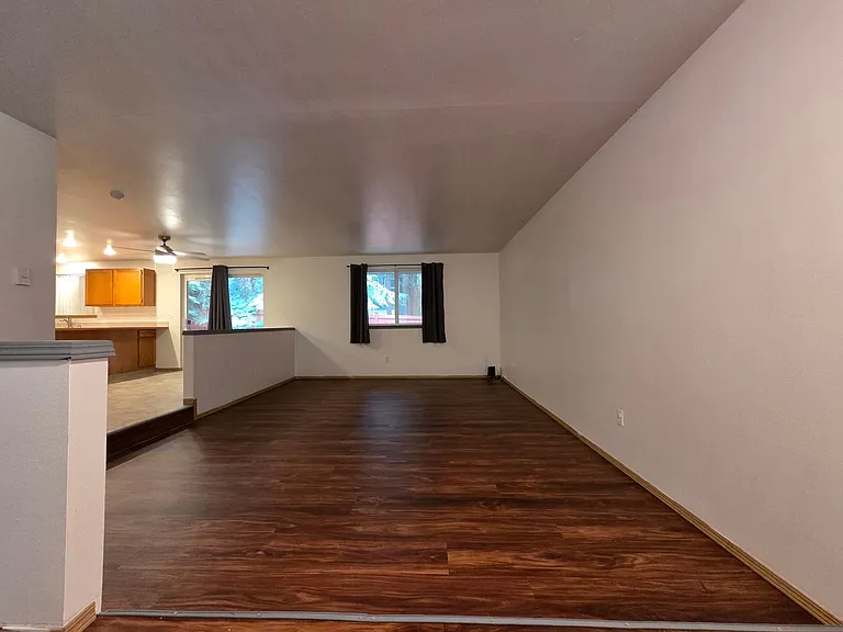 21835 Crest Ln SE — Photo 4