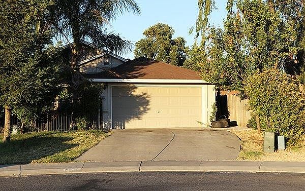 1st image of 2970 Old Oak Ct