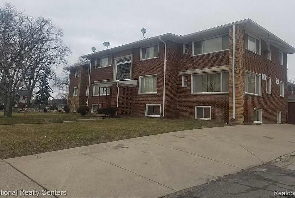 1st image of 2531 McNicholsapt #104