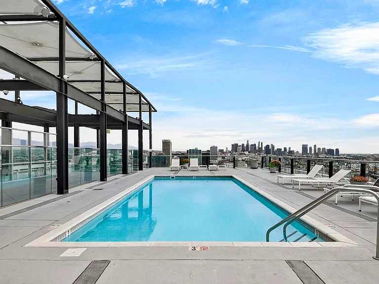 3810 Wilshire Blvd #1405 — Photo 43