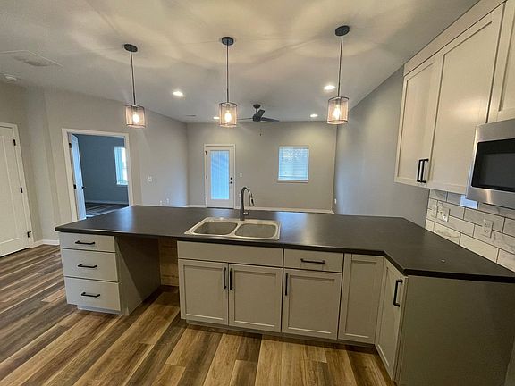 4th image of 3304-3306 Koenigstein Ave #3304