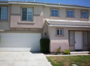 1087 Sunbeam Ln, Corona, CA 92881