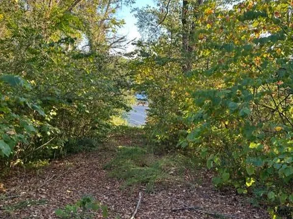 153 Poplar Ave, Camden, TN 38320