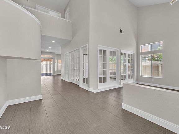 3rd image of 4045 Lexington Ct