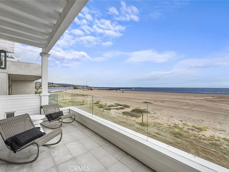 2148 E Oceanfront — Photo 41