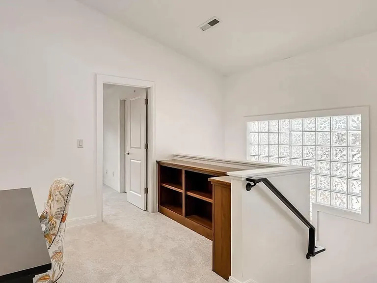 436 Jackson St — Photo 28