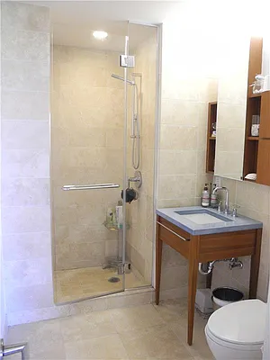 Sold by R New York | media 6