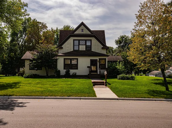 301 Depue Ave E, Olivia, MN 56277