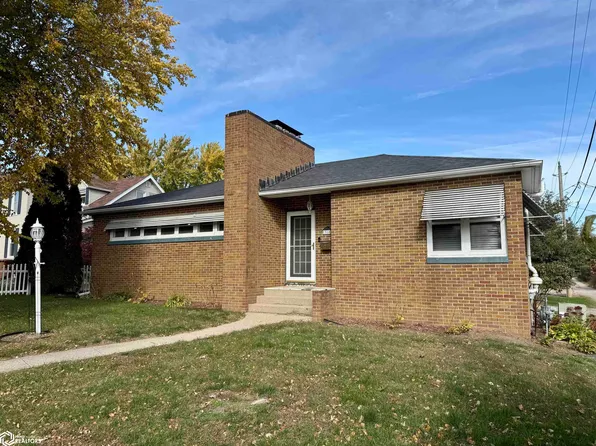 318 W 13th St, Carroll, IA 51401