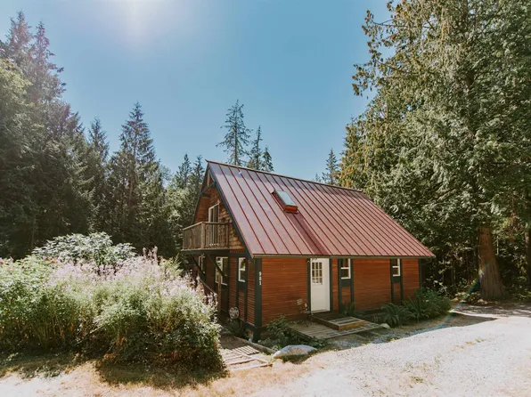 981 Conrad Rd, Sunshine Coast, BC V0N 2W5