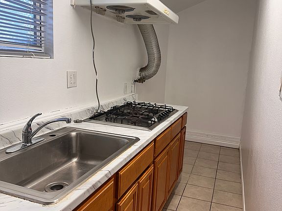 5th image of 1725 Pontenova Ave #B