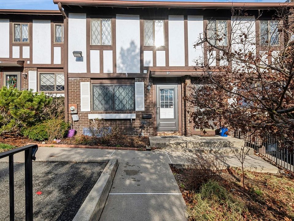 1st image of 91 Buckingham Court