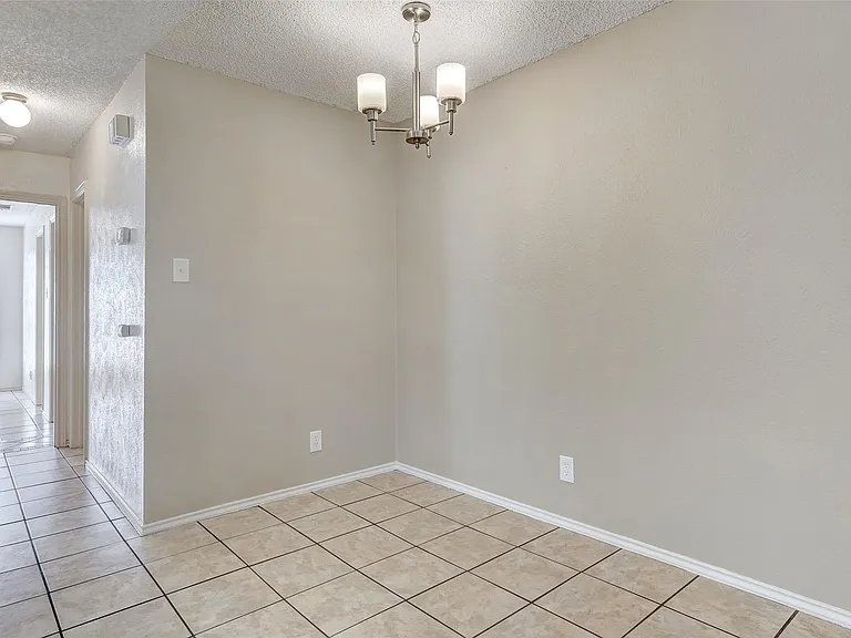 8704 Clearbrook Trl #A — Photo 10