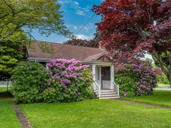 1245 Hope St, Bristol, RI 02809