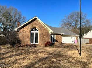 940 White Pine Dr, Southaven, MS 38671