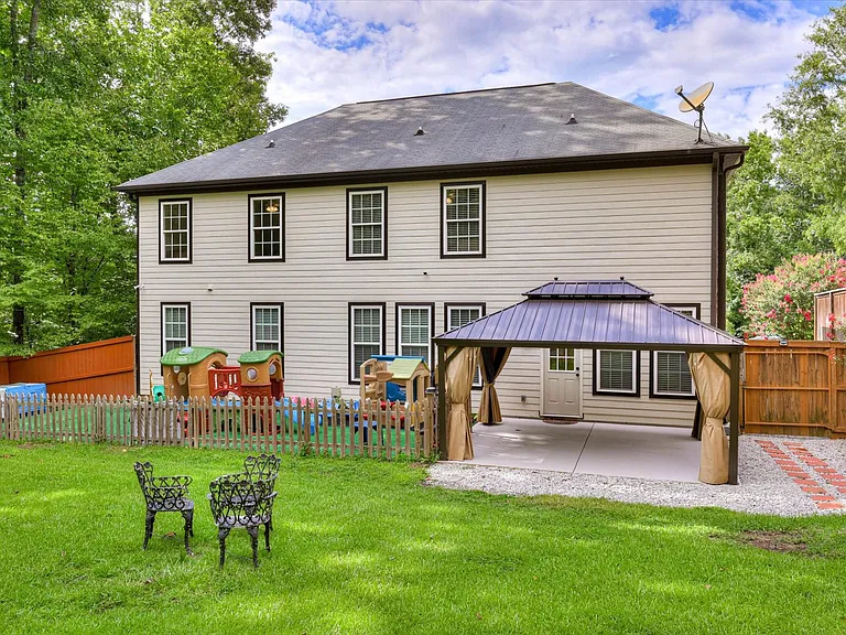5028 Canterbury Farms Pkwy — Photo 16