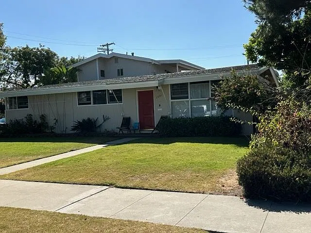 F Ave, Coronado — Photo 1