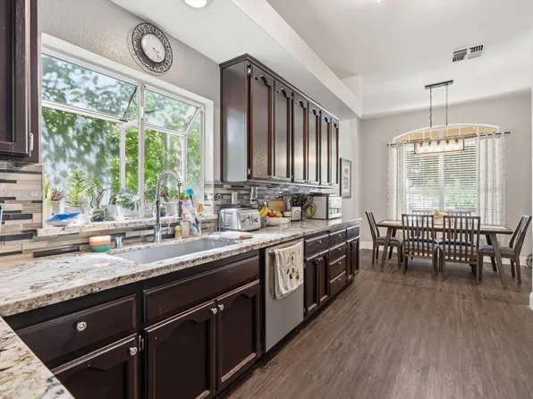 4900 Eagle Peak Ct, Antelope, CA 95843