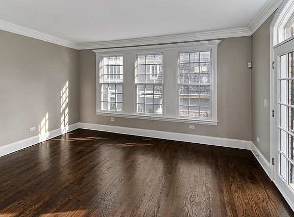 4th image of 29 W Birchwood Ave