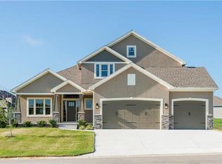 4825 NE Jamestown Dr, Blue Springs, MO 64064