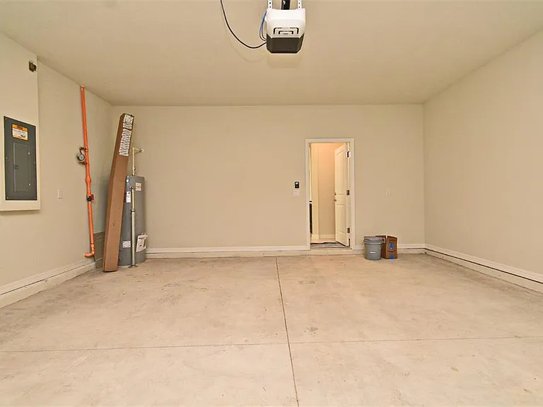 3101 Emerald Acres Ln — Photo 22