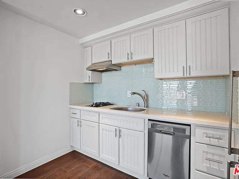 800 W 1st St #1409 — Photo 12