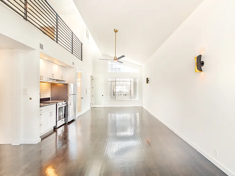 30 Washburn St #3 — Photo 8