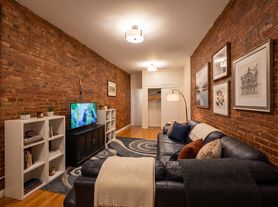 215 E 5th St, New York, NY