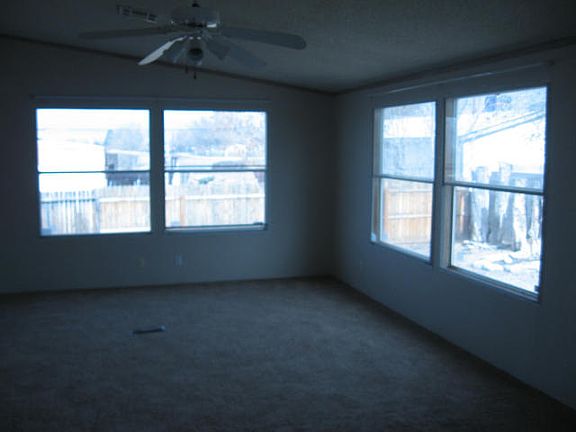3rd image of 6617 San Luis Obispo Ave NE