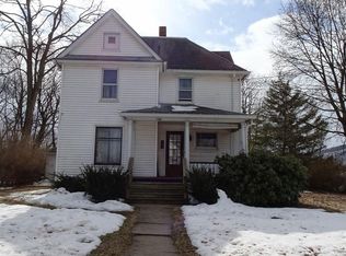 106 E Cherry St, Athens, PA 18810