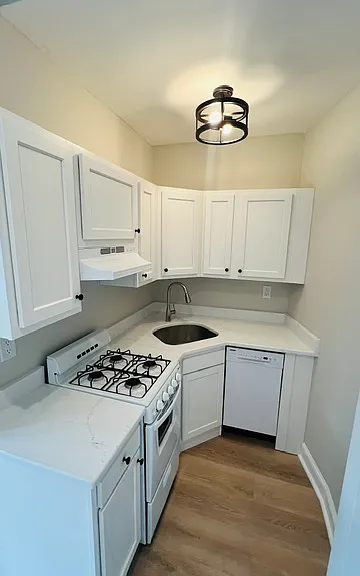 38 Hemenway St #45 — Photo 3