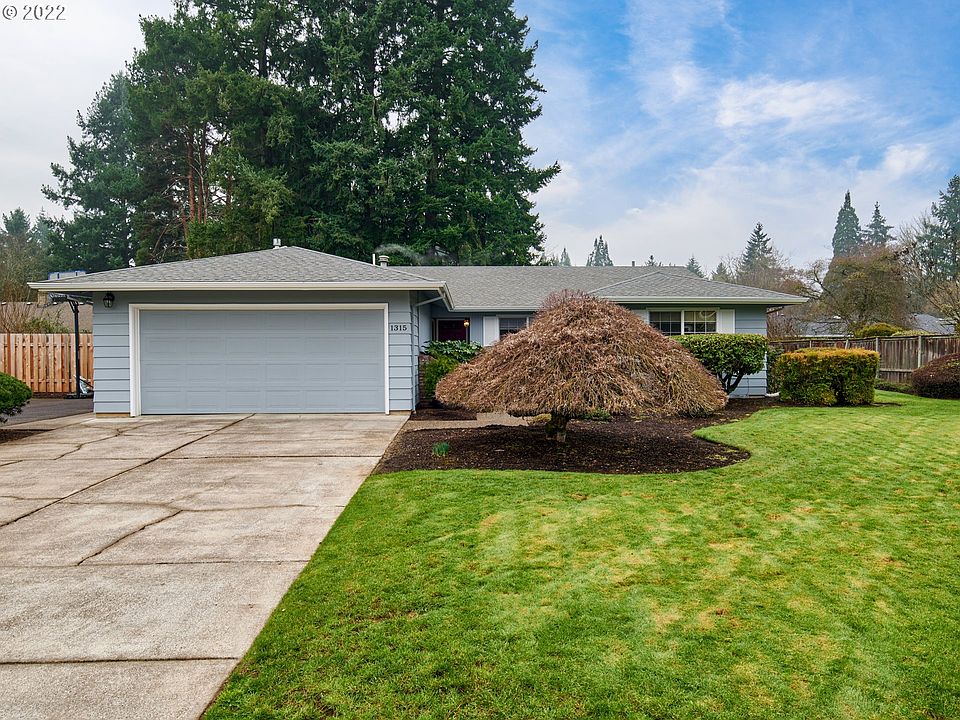 1st image of 1315 SE 35th Ave