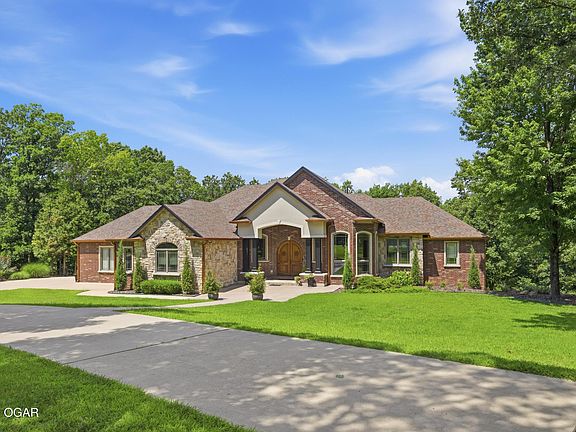 4th image of 4550 Goldfinch Rd