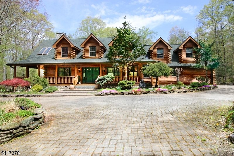 1st image of 31 Kent Rd