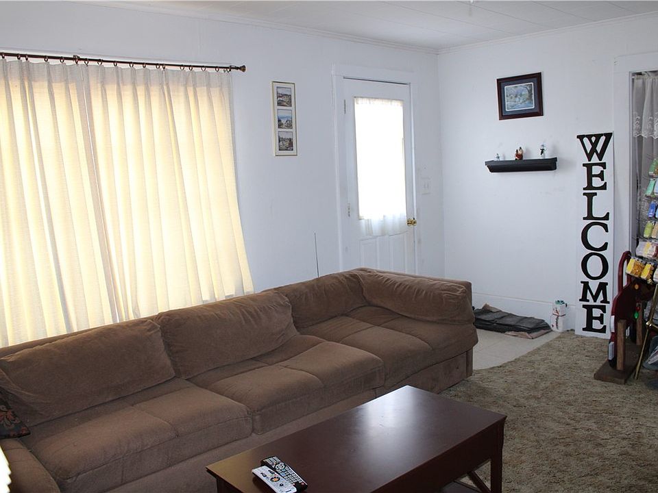 2nd image of 114 N Pine St